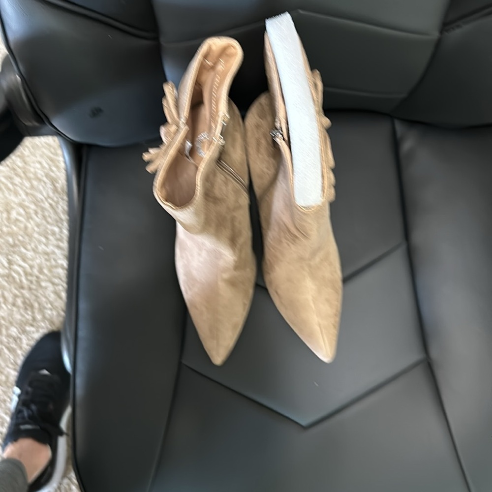 Faux suede bow bootie - Picture 3 of 4